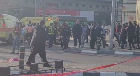 طعن في بئر السبع : 4 قتلى وتصفية المنفذ محمد أبو القيعان من حورة